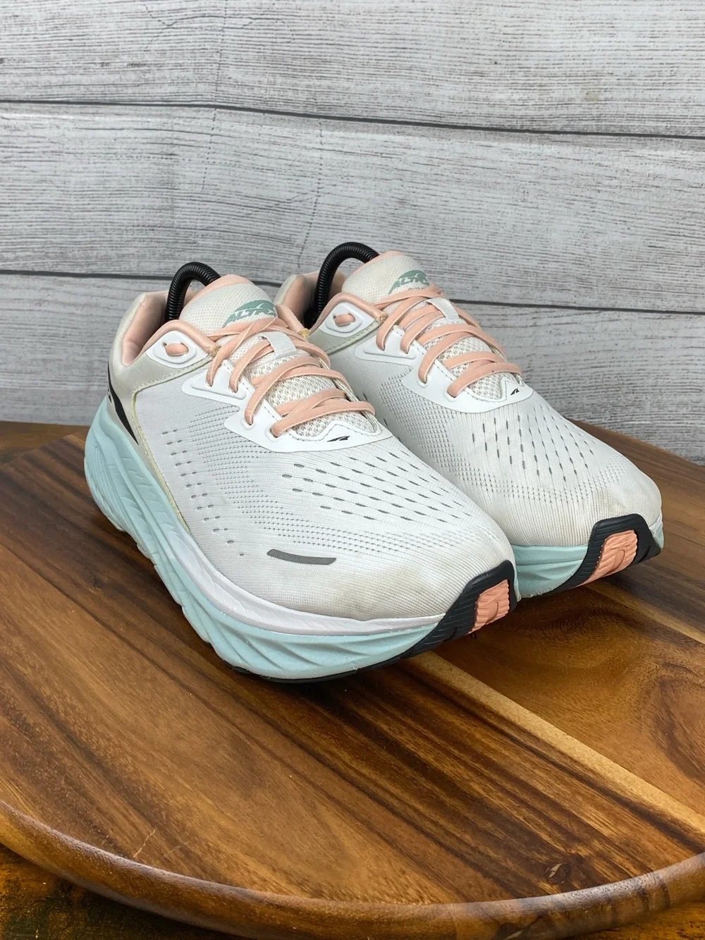 Altra VIA Olympus 2 White Blue Pink Road Running Shoes Women’s Sneaker Size 9
